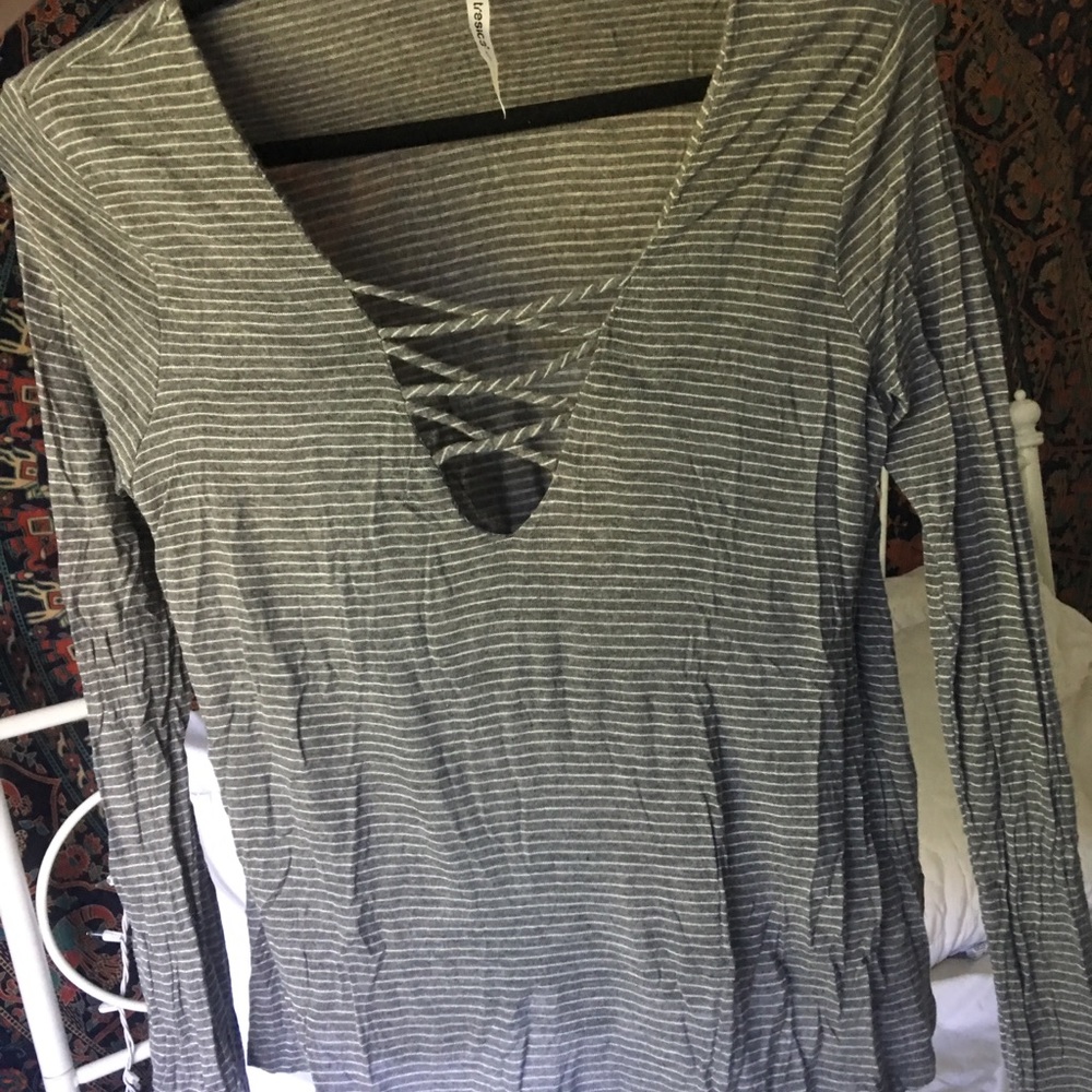 Long sleeve criss cross neck
